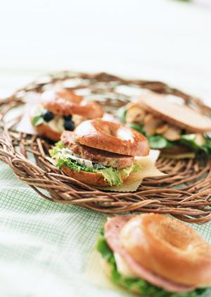 大宮駅近くで絶品！伝説のすた丼屋 大宮東口店の魅力と徹底ガイド